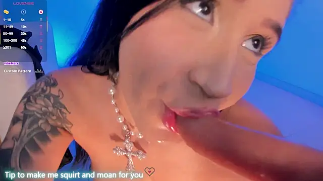 NickyLawson live sex cam