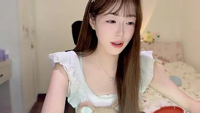 Onecutelittle's cam snapshot