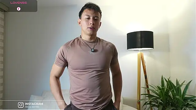 DeusbelliS live sex cam