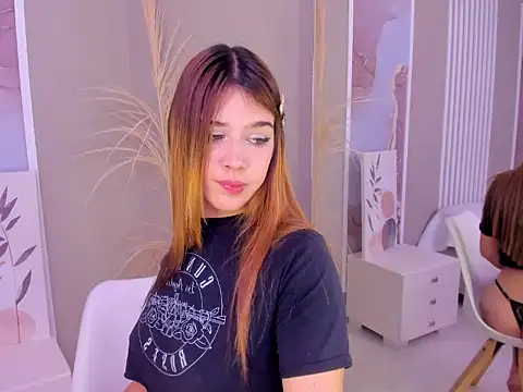 EmaAdamss1's cam snapshot