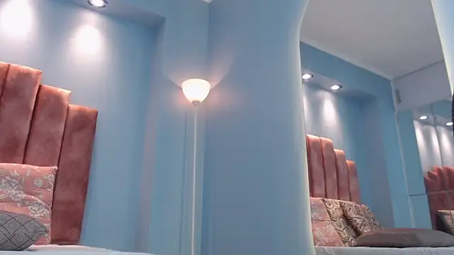 Violetta_rainbow live sex cam