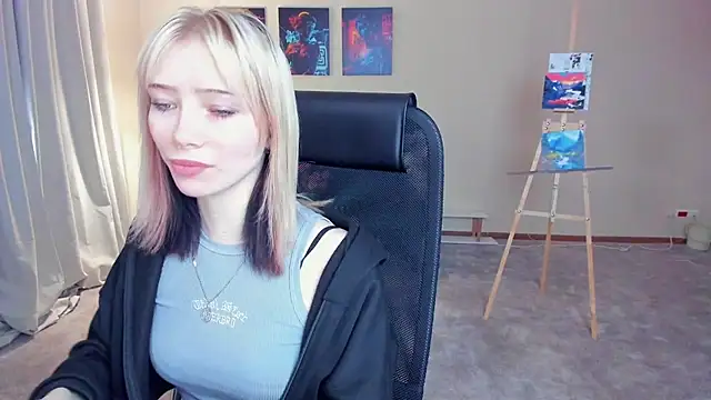 AuraMcvea's cam snapshot