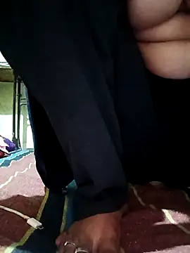 LOVE-VIKA's cam snapshot