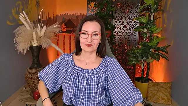 UnaTerra live sex cam