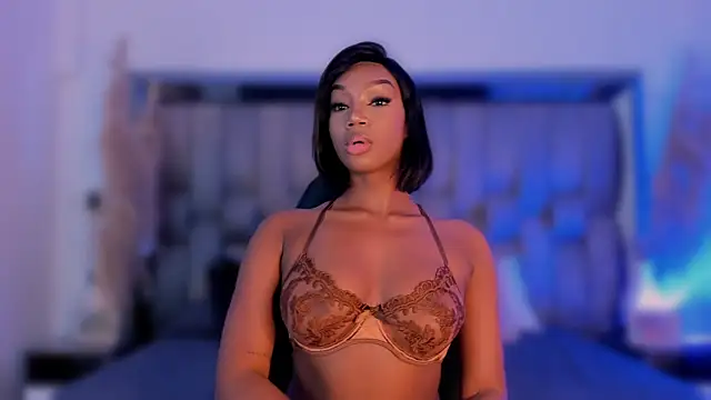 ChaynnaCooper live sex cam