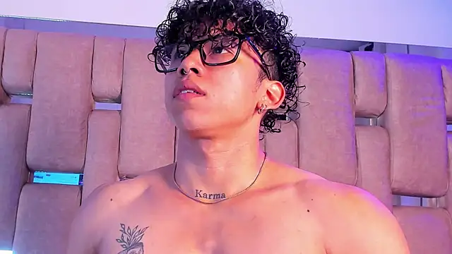 AkazaBoy_ live sex cam