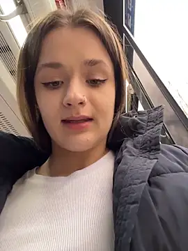 KittyQueeny live sex cam