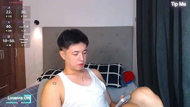 Addictiveboi live sex cam