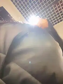 CrazzyChicks live sex cam