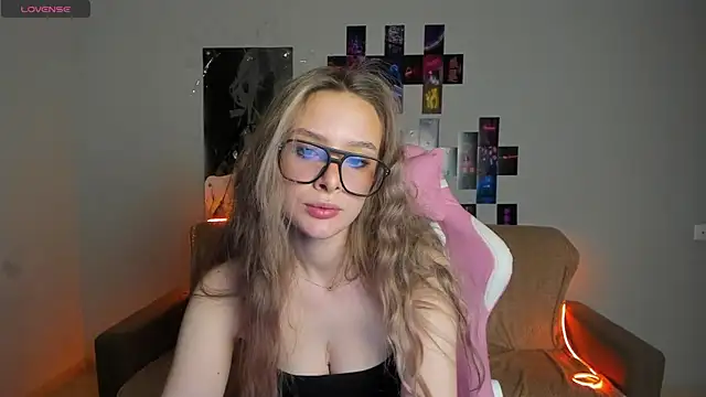 Suzie_Q69 live sex cam