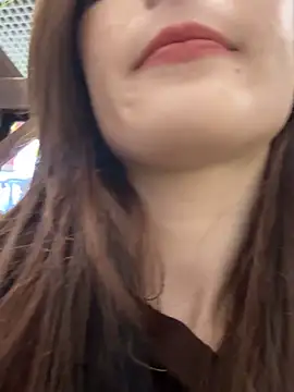 LilluKatten live sex cam