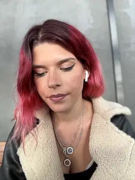 RiriRoseey live sex cam