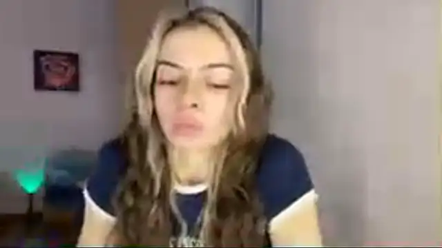 NKaaCroos live sex cam