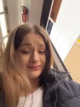 KittyQueeny live sex cam