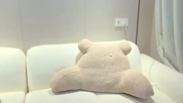 Uizzzqvq3's cam snapshot