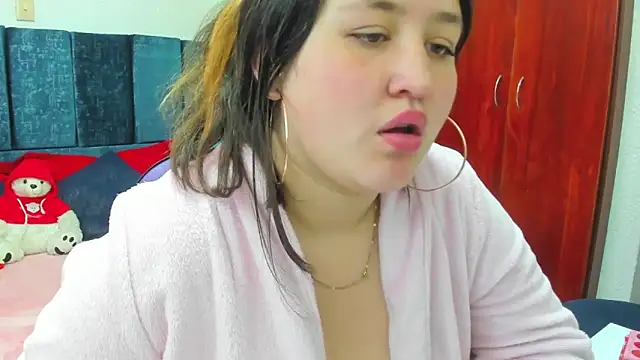 freyajones's cam snapshot