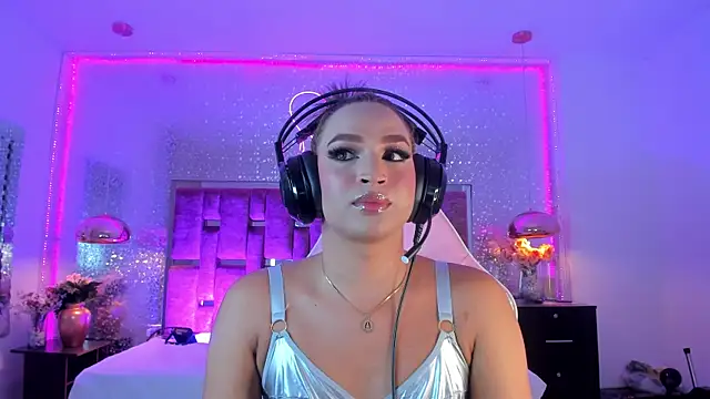 KylieVictoria live sex cam