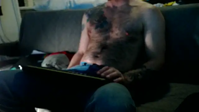 Luv2SuckBWC92's cam snapshot