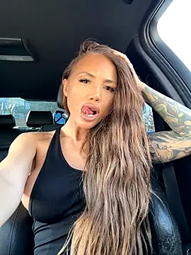 NicollleDiamondd live sex cam