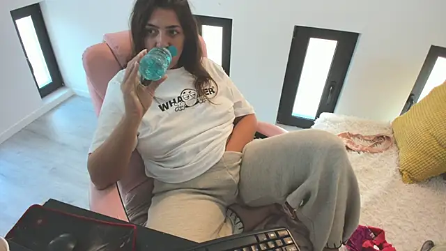 Dyana_Kaylinn's cam snapshot