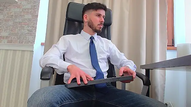 JonahShaw live sex cam