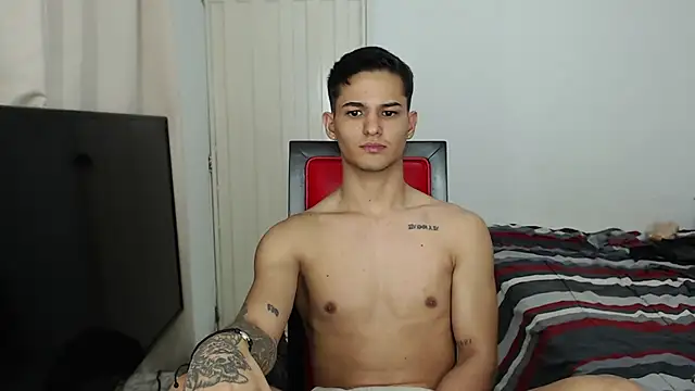 Alex_mojica live sex cam