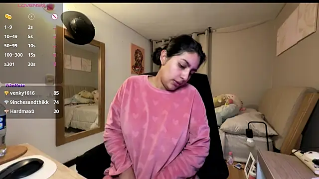 cloe_small live sex cam