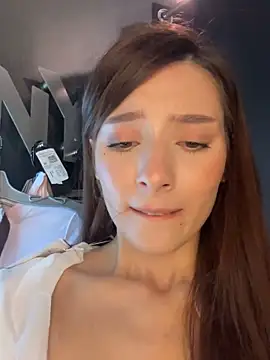 LilluKatten live sex cam