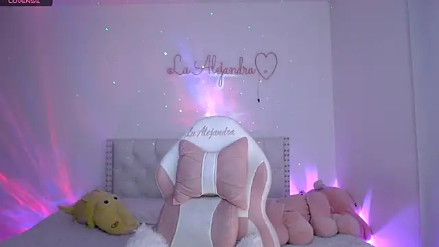 alee_lenoxx live sex cam