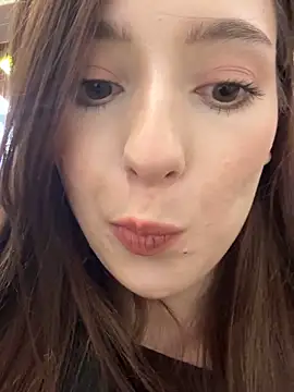 LilluKatten live sex cam