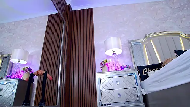 Issadorra live sex cam