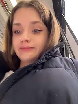 KittyQueeny live sex cam