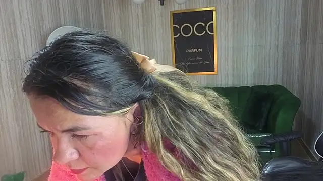 paula_lorens_t1_'s cam snapshot