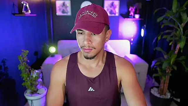 Aaronfox_x's cam snapshot