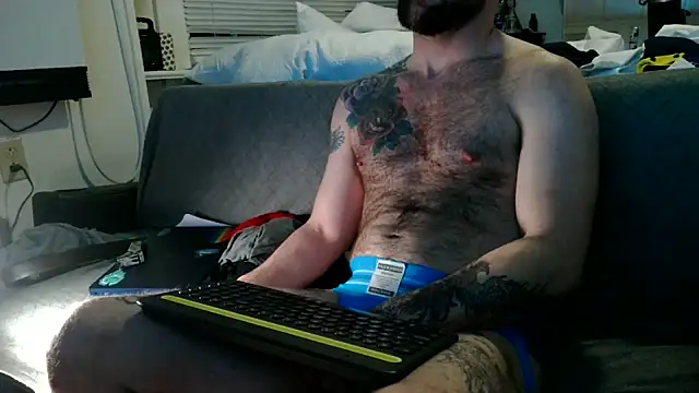 Luv2SuckBWC92's cam snapshot