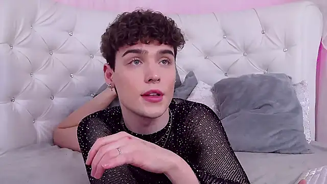 RobbyCharming's cam snapshot