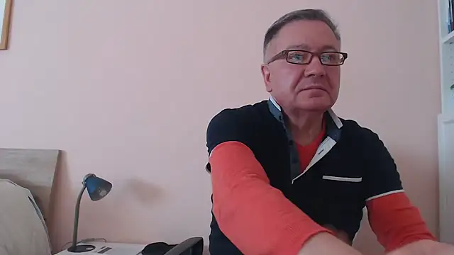 YOU6me's cam snapshot