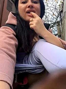 KikiXRed live sex cam