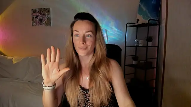 RebeccaMartinez live sex cam