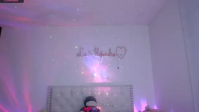 alee_lenoxx live sex cam