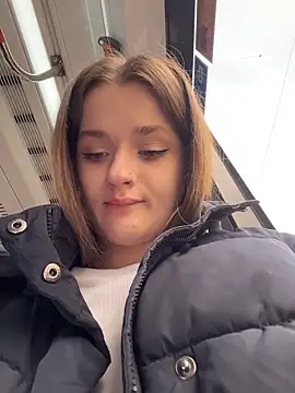 KittyQueeny live sex cam