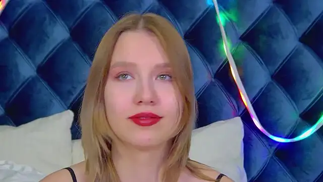 LiliLinn live sex cam