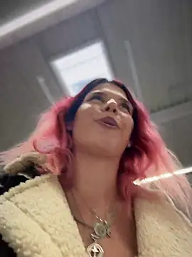 RiriRoseey live sex cam