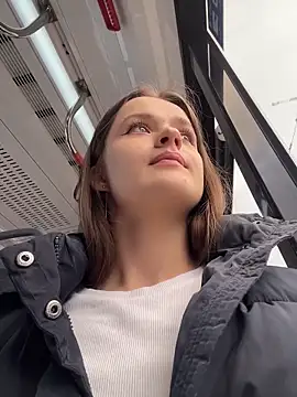 KittyQueeny live sex cam