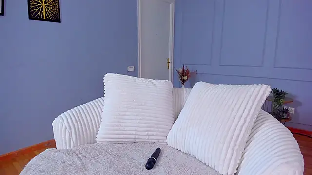 Awww_Ella live sex cam