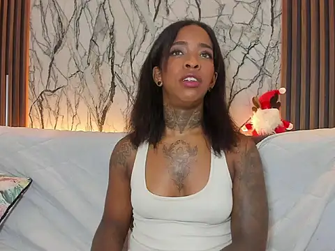 Pauline_Fox live sex cam