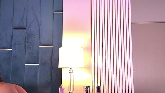 YasminaMoon live sex cam