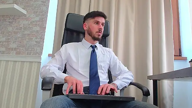 JonahShaw live sex cam