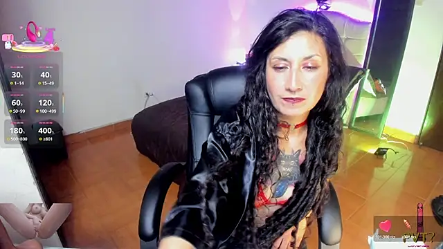 vampirellaa_crazy_ live sex cam