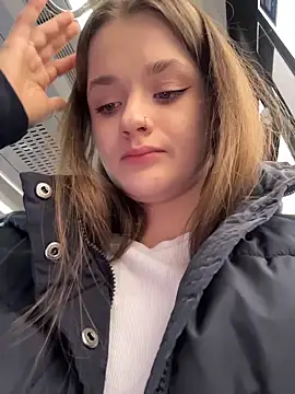 KittyQueeny live sex cam